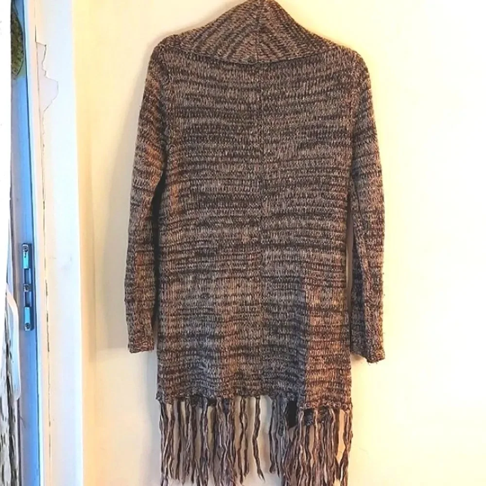 Fringe Sweater - Picture 8 of 9